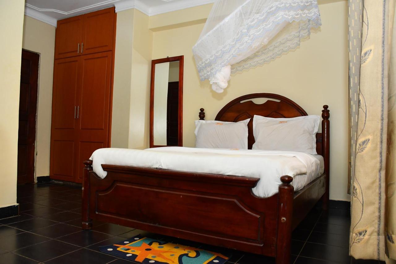 Florida Hotel Zaana كامبالا المظهر الخارجي الصورة