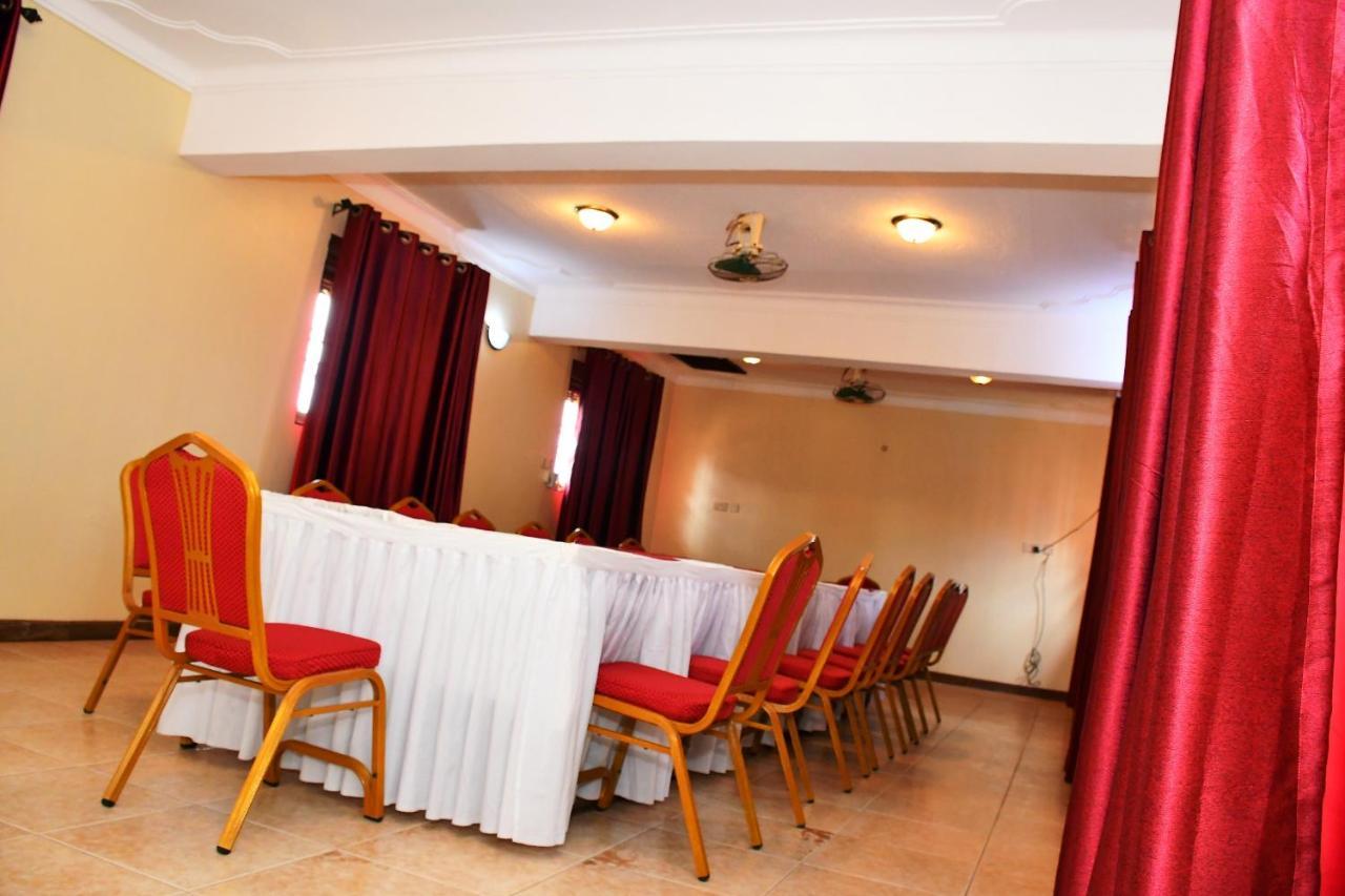 Florida Hotel Zaana كامبالا المظهر الخارجي الصورة