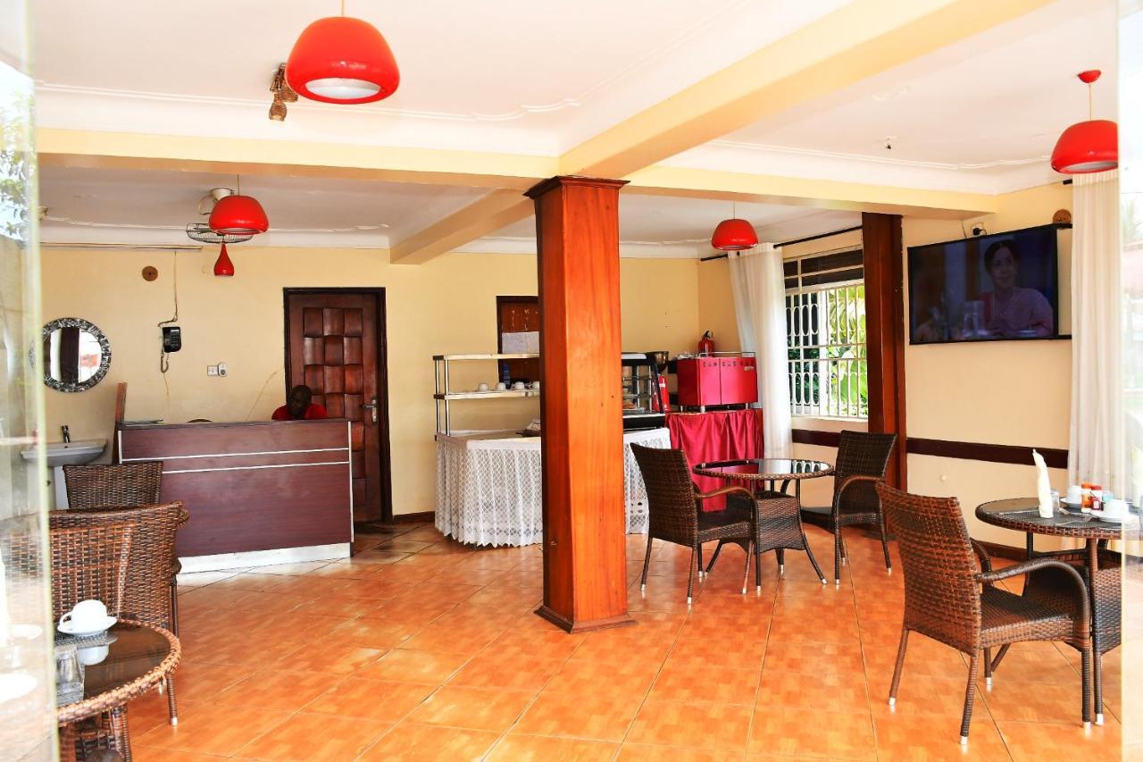 Florida Hotel Zaana كامبالا المظهر الخارجي الصورة