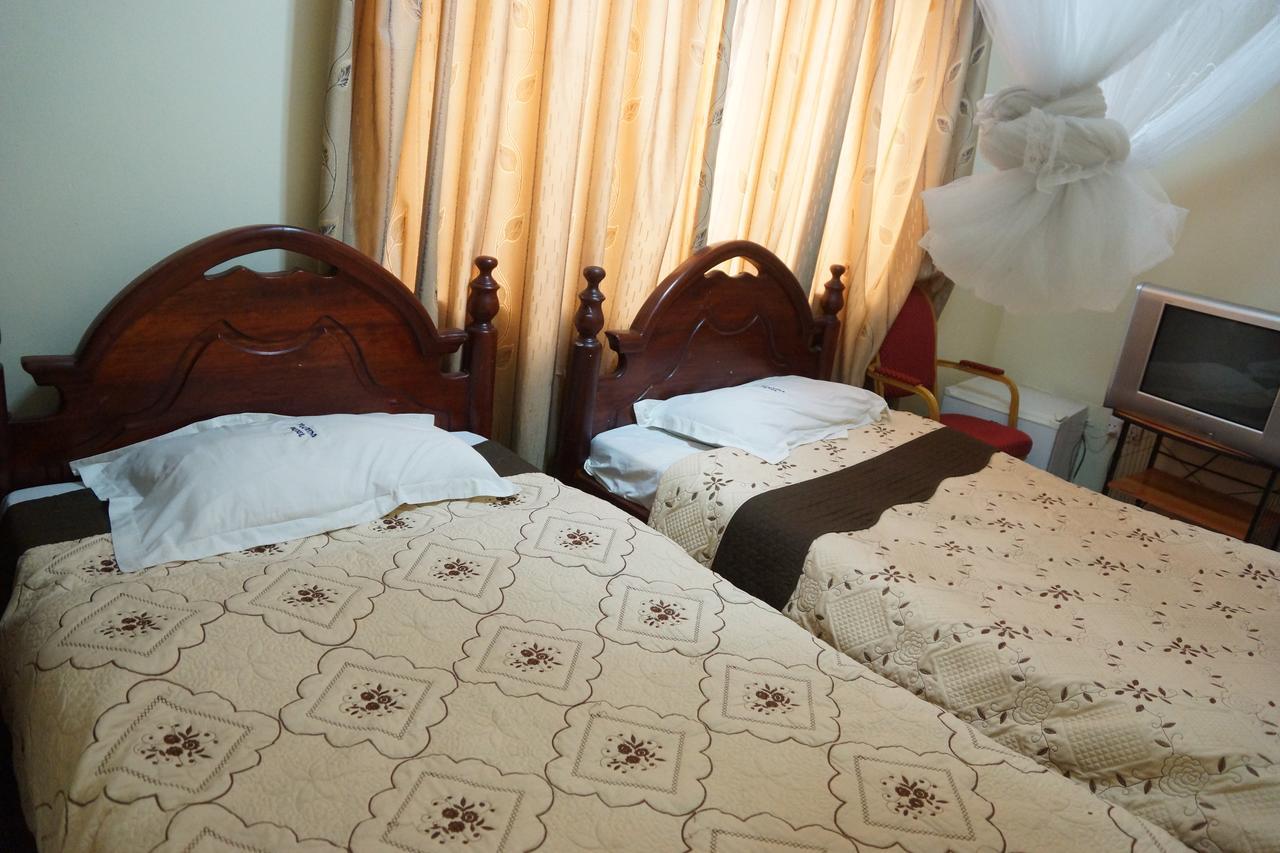 Florida Hotel Zaana كامبالا المظهر الخارجي الصورة