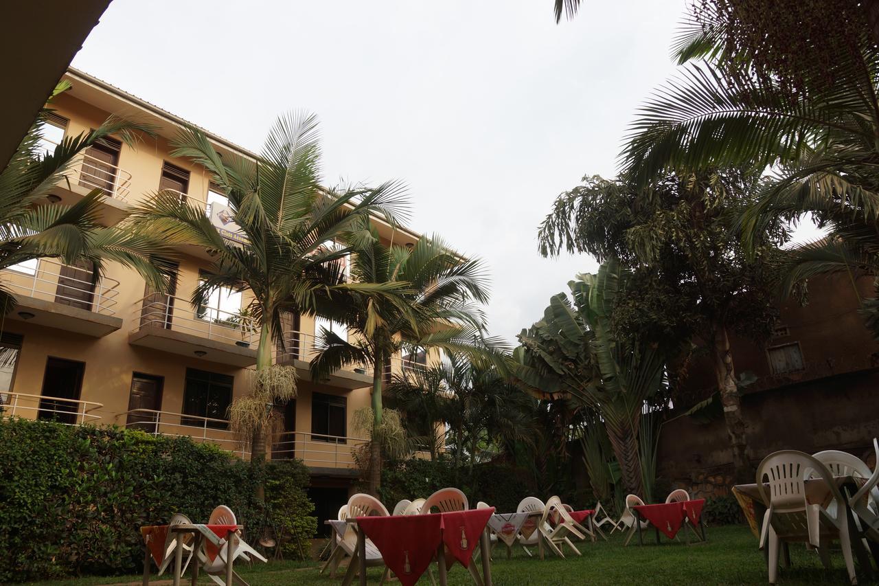 Florida Hotel Zaana كامبالا المظهر الخارجي الصورة